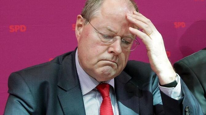 Die Nebentätigkeiten des SPD-Kanzlerkandidaten Peer Steinbrück sorgen für kritische Nachfragen. Foto: Wolfgang Kumm