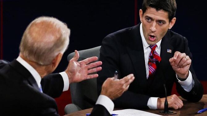 Paul Ryan (R) und US-Vizepräsident Joe Biden während der TV-Debatte. Foto: Rick Wilking