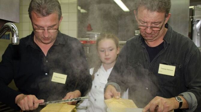 Maultaschen mit Rehfüllung, Kräuter und Champignonrahmsoße: Bei der Küchenparty im Gasthof Südbahnhof in Pfullingen kochen Hobby