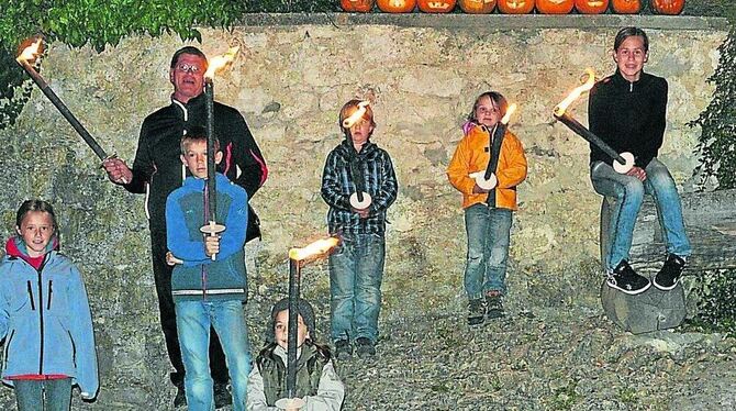 Beliebt nicht nur bei Kindern: die Familientour des Metzinger Albvereins vor wenigen Wochen zu Burg Derneck oberhalb des Lautert