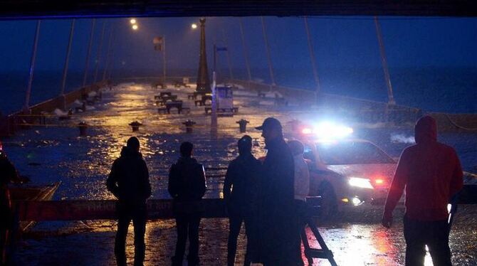 Solch einen Sturm haben die New Yorker noch nicht erlebt. Mit ohrenbetäubendem Gebrüll hat sich »Sandy« auf die Stadt gestürz