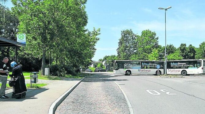 Die Wendemanöver der Stadtbusse der Linie 4 am Berliner Ring sollen entfallen - der dafür einst geschaffene »Kreisel« wird dann