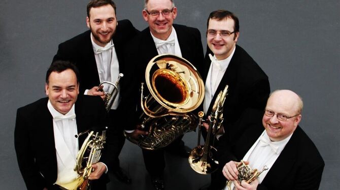 Das Blechbläser-Ensemble Harmonic Brass tritt am Samstag in der Eninger Andreaskirche auf. 	FOTO: PR