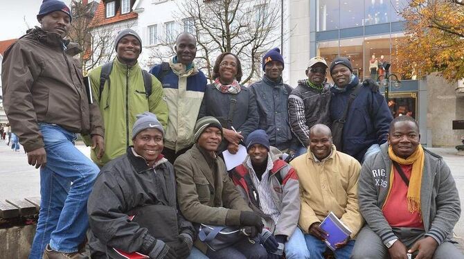 Lernen das Land kennen, dessen Sprache sie unterrichten: Zwölf Deutschlehrer aus Reutlingens westafrikanischer Partnerstadt Boua