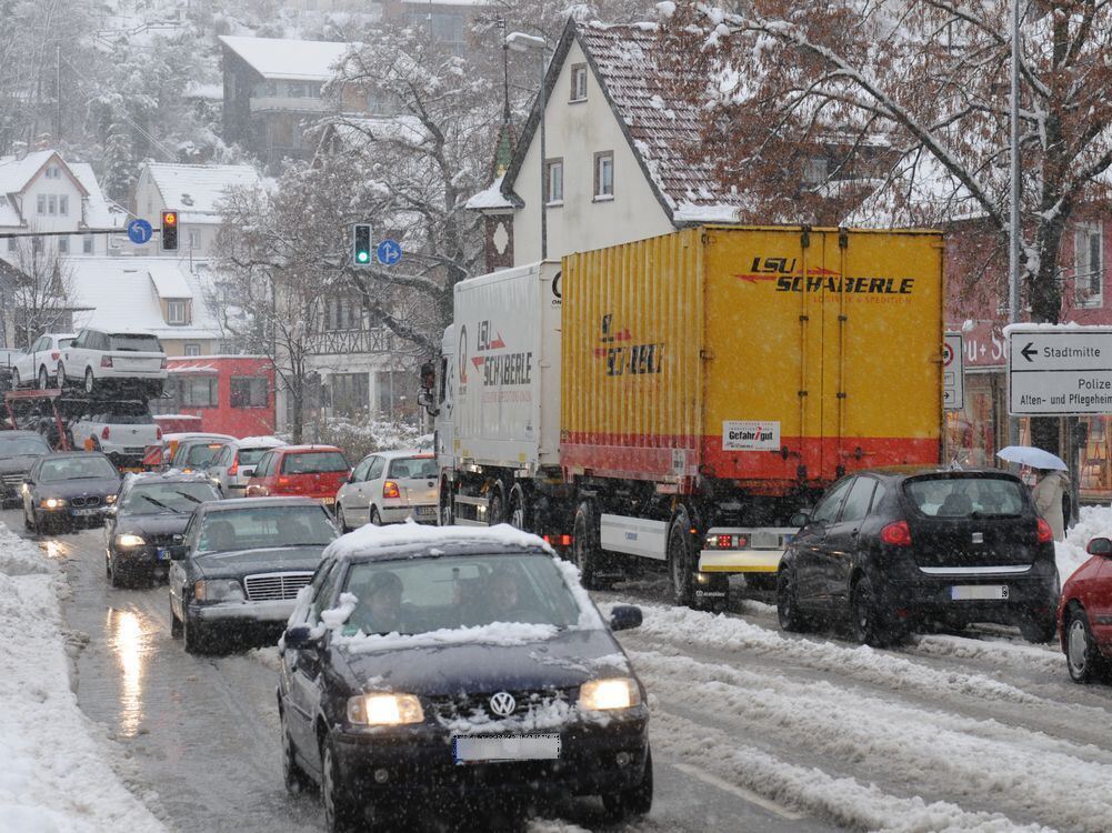 Wintereinbruch im Kreis Reutlingen November 2012