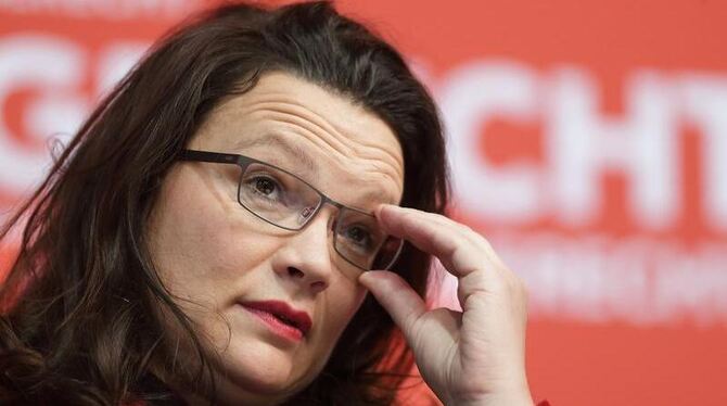 SPD-Generalsekretärin Nahles: »Mir gefällt es wenig, dass man zur Unzeit jetzt Debatten über ein Kompetenzteam führt«. Foto: