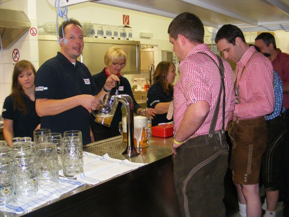 Lederhosen und Dirndlnacht Grafenberg 2012