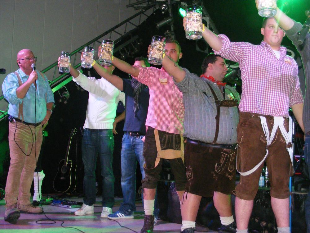 Lederhosen und Dirndlnacht Grafenberg 2012