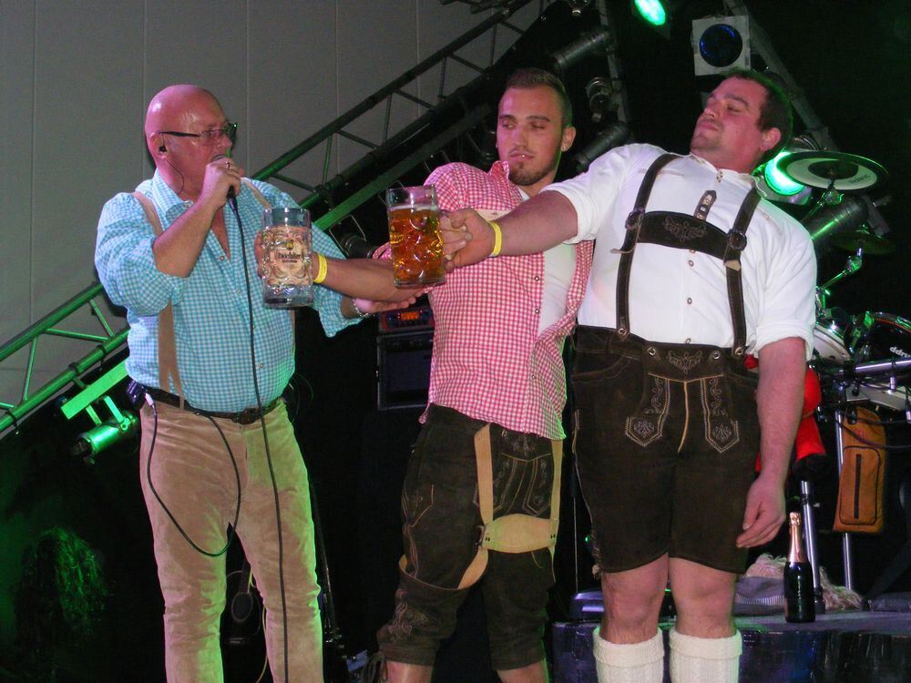 Lederhosen und Dirndlnacht Grafenberg 2012