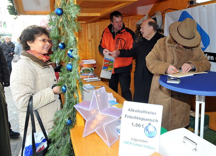 GEA Leser helfen Weihnachtsmarkt Gerhard Raff Gunter Haug 2012