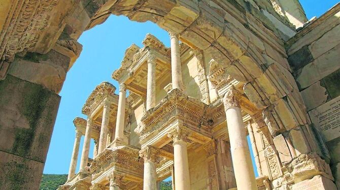 Noch heute zeugen die Ruinen von der griechischen Kultur in Ephesos. FOTOS: PR