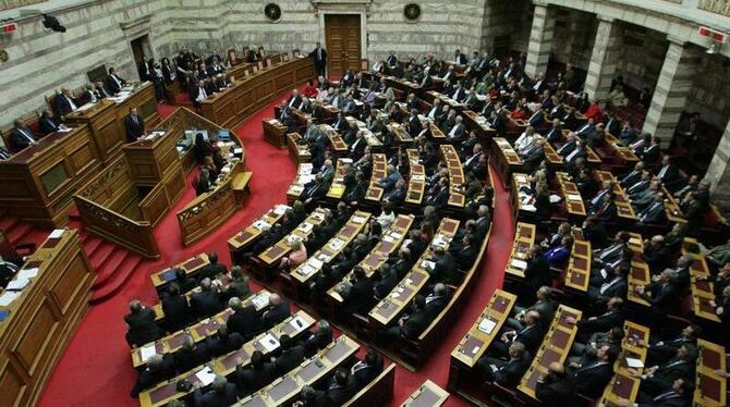 Das griechische Parlament hat mit klarer Mehrheit die neue Steuergesetzgebung des Landes verabschiedet. Foto: Alexandros Belt