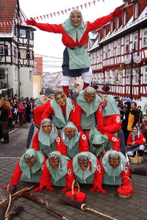 Fasnetsumzug Hungerberghexen Münsingen Januar 2013