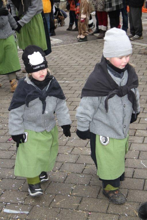 Fasnetsumzug Hungerberghexen Münsingen Januar 2013