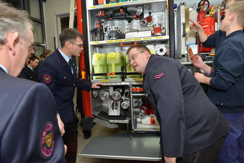 Feuerwehr Reutlingen befährt Engstellen