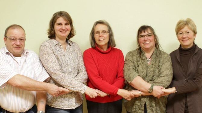 Hand in Hand für die Gemeinschaft: Die Gründer des Engstinger Tauschnetzwerks Gerd Maros, Silke Lappe, Johanna Boje, Anni Walker