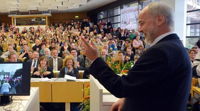 Vor vollem Haus in Tübingen stellte Thomas Reumann, Vorstandvorsitzender der Baden-Württembergischen Krankenhausgesellschaft, di