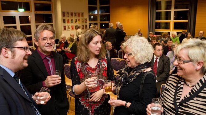 Eine Runde in gelöster Stimmung beim Neujahrsempfang der Tübinger SPD in Dußlingen (von links): Martin Rosemann, Gerd Weimer, Do