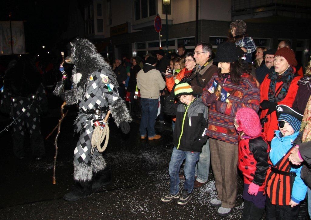 Wilde Weiber Nachtumzug in Wannweil 2013