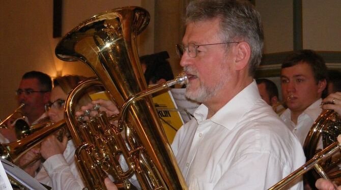 Als Tuba-Spieler ist Werner Böttler weiter dabei. FOTO: TBÖ