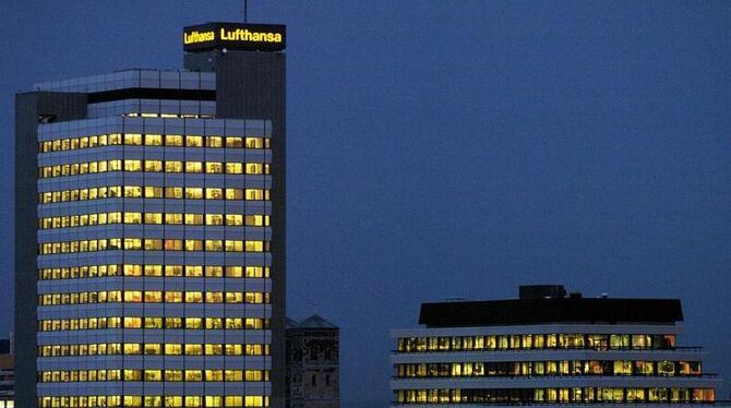 Die Hauptverwaltung der Deutschen Lufthansa AG in Köln-Deutz (Nordrhein-Westfalen). Foto: Oliver Berg