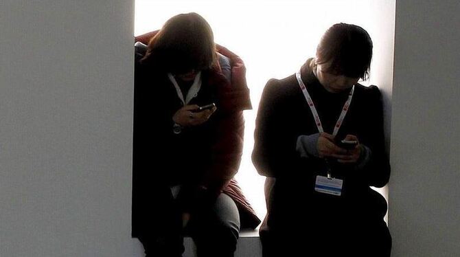 Mobile World Congress: Smartphones sind nur der Anfang. Das mobile Internet wird Freizeit, Arbeitsleben und Gesellschaft grun