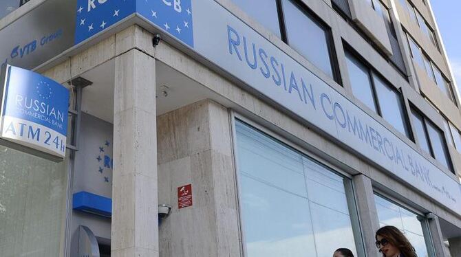 Russische Bank in Nikosia: Auch reiche Ukrainer haben offenbar Milliarden auf Zypern angelegt. Foto: Filip Singer