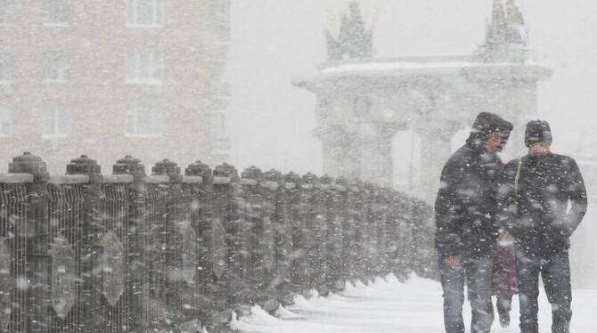 Starker Schneefall und eisige Temperaturen machen den Menschen in Russland zu schaffen. Foto:Sergei Chirikov