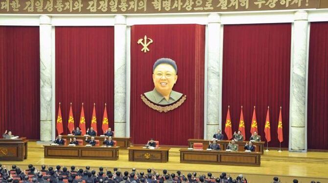 Das Zentralkomitee der nordkoreanischen Arbeiterpartei tagt inmitten einer angespannten Situation. Foto: KCNA Das Zentralkomitee der nordkoreanischen Arbeiterpartei tagt inmitten einer angespannten Situation. Foto: KCNA