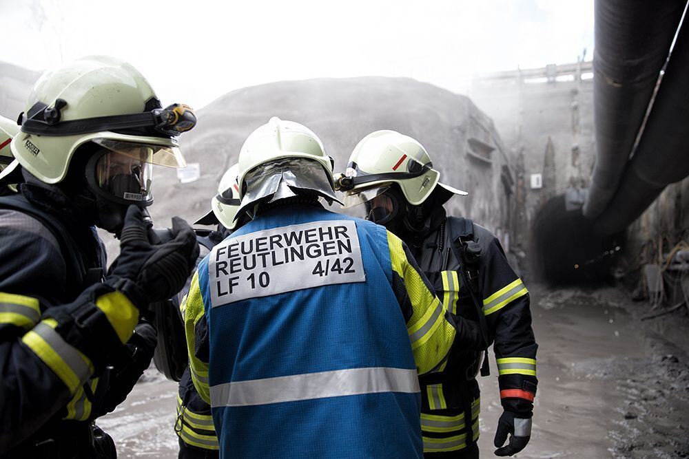 Feuerwehrübung im Scheibengipfeltunnel