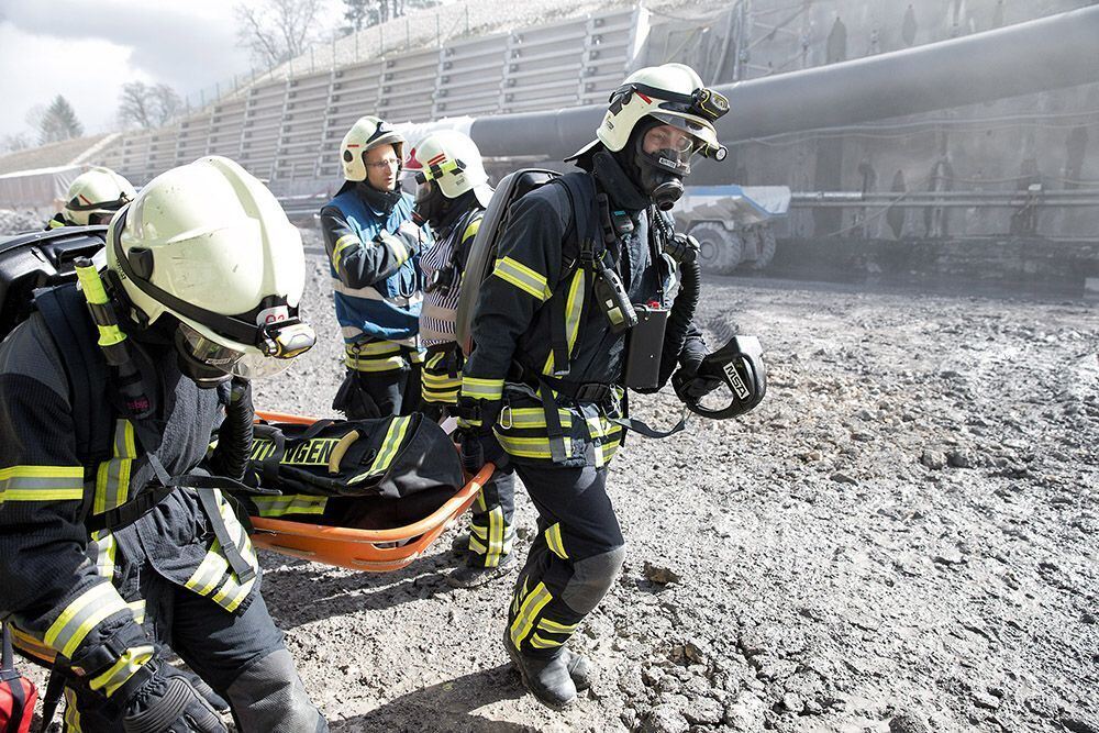 Feuerwehrübung im Scheibengipfeltunnel