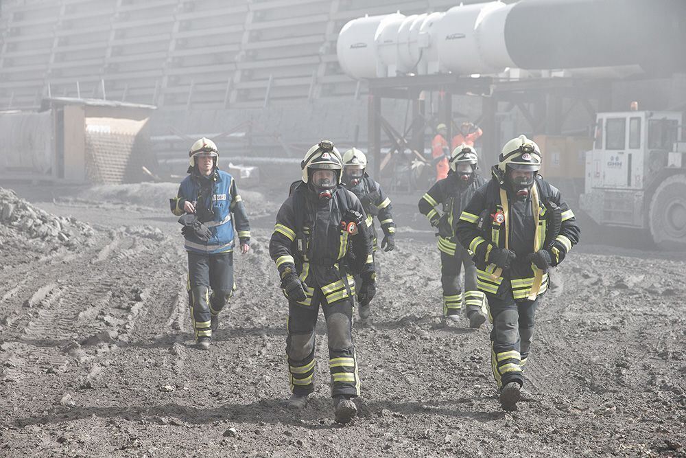 Feuerwehrübung im Scheibengipfeltunnel