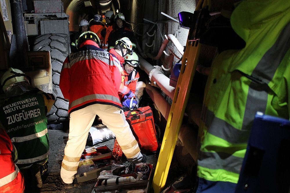 Feuerwehrübung im Scheibengipfeltunnel