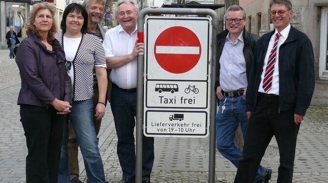 Die Freien Wähler waren vollzählig auf der Metzgerstraße.  FOTO: PR