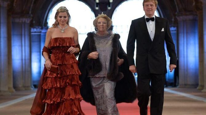 Prinzessin Máxima, Königin Beatrix und Kronprinz Willem-Alexander am Vorabend des Thronwechsels. Foto: Robin Utrecht