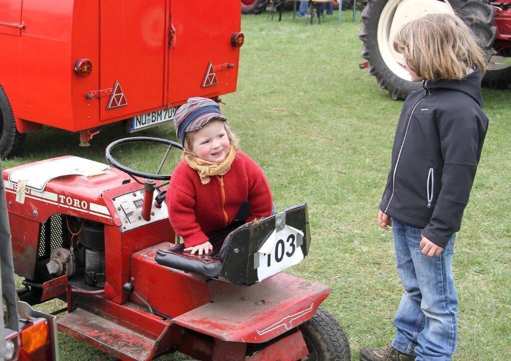 29. Oldtimer- und Dampfmaschinenfest Dottingen 2013