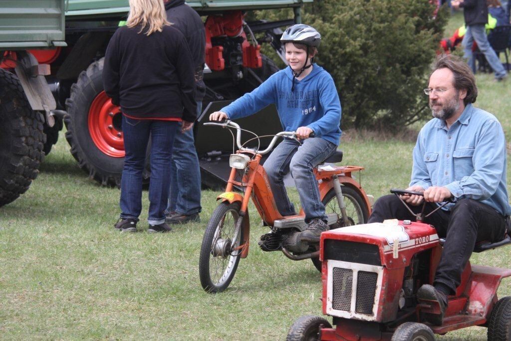 29. Oldtimer- und Dampfmaschinenfest Dottingen 2013