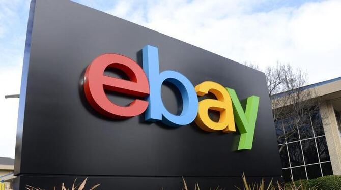 Künftig wird es beim Internetauktionshaus Ebay wohl keine bei Rechtsextremisten beliebte Kleidung mehr zu ersteigern geben. J