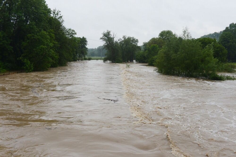 Neckar-Hochwasser bei Mittelstadt.