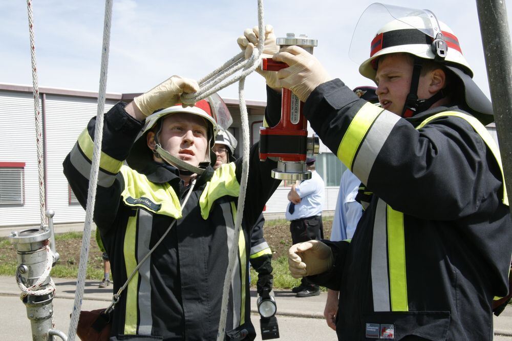 Abnahme der Leistungsabzeichen Feuerwehren des Landkreis Reutlingen Juni 2013