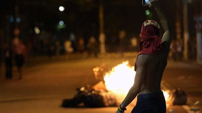 Hunderttausende Demonstranten in Brasilien haben die Rücknahme der umstrittenen Preiserhöhungen im Nahverkehr erreicht. Ob di