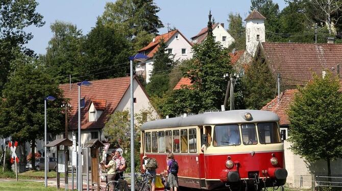 Ausflüge sind mit dem Zug quer über die Alb möglich. FOTO: PR