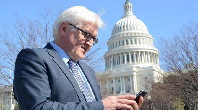 SPD-Fraktionschef Frank-Walter Steinmeier vor dem Capitol der US-Hauptstadt Washington. Foto: Georg Ismar