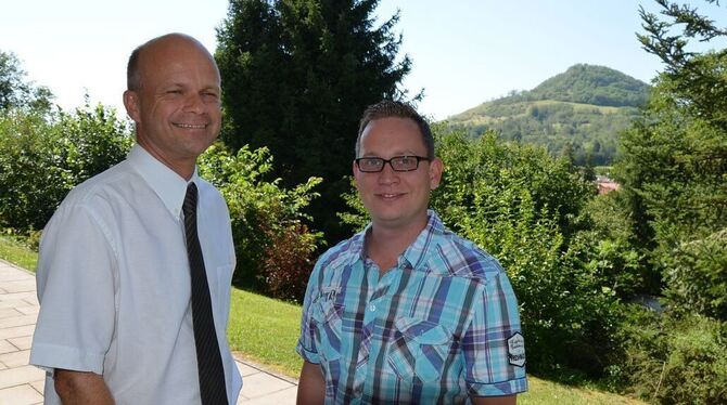 Vorstandsmitglieder im GHV unter Achalm (von links): Volker Feyerabend und der Vorsitzende Benjamin Rothenburger. GEA-FOTO: BARA