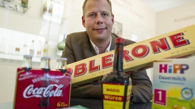 Museumsdirektor Hans-Georg Böcher sammelt Verpackungen. Foto: Uwe Anspach