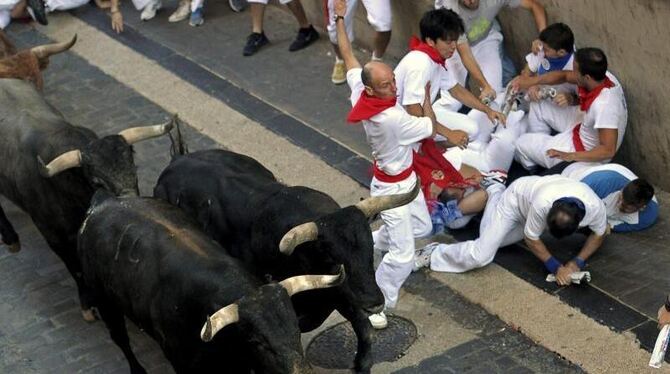 Die Stierhatz in Pamplona ist seit Hemingway weltberühmt. Für viele Amerikaner ist Spanien aber zu weit, und so organisiert e