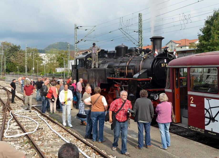 Zahnraddampflokomotive fährt wieder