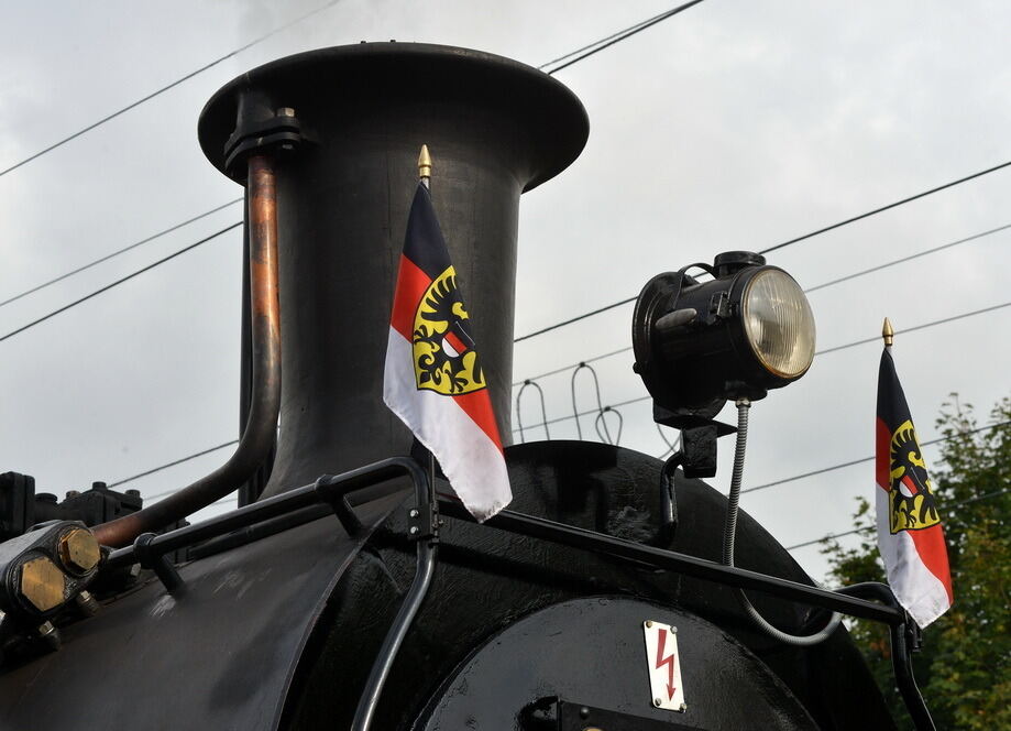 Zahnraddampflokomotive fährt wieder