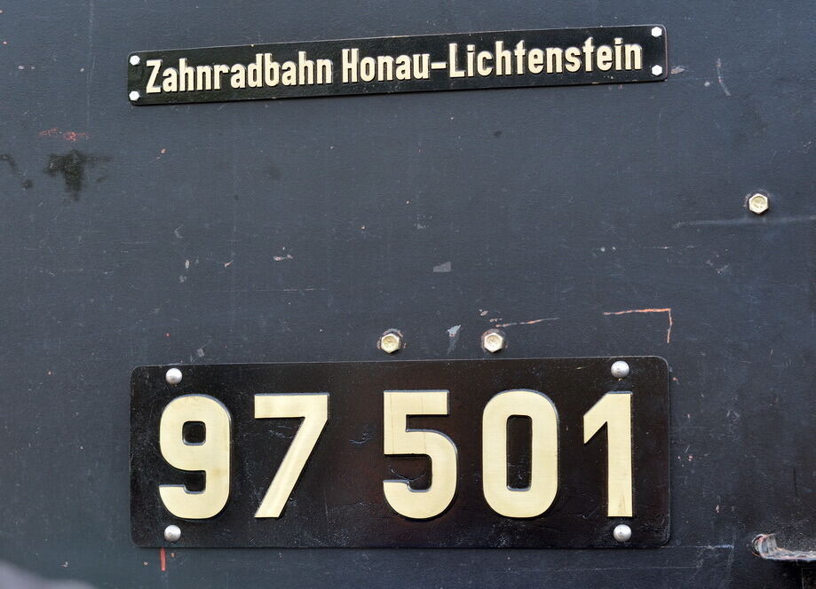 Zahnraddampflokomotive fährt wieder