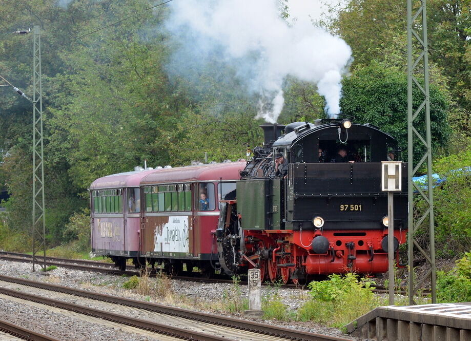 Zahnraddampflokomotive fährt wieder